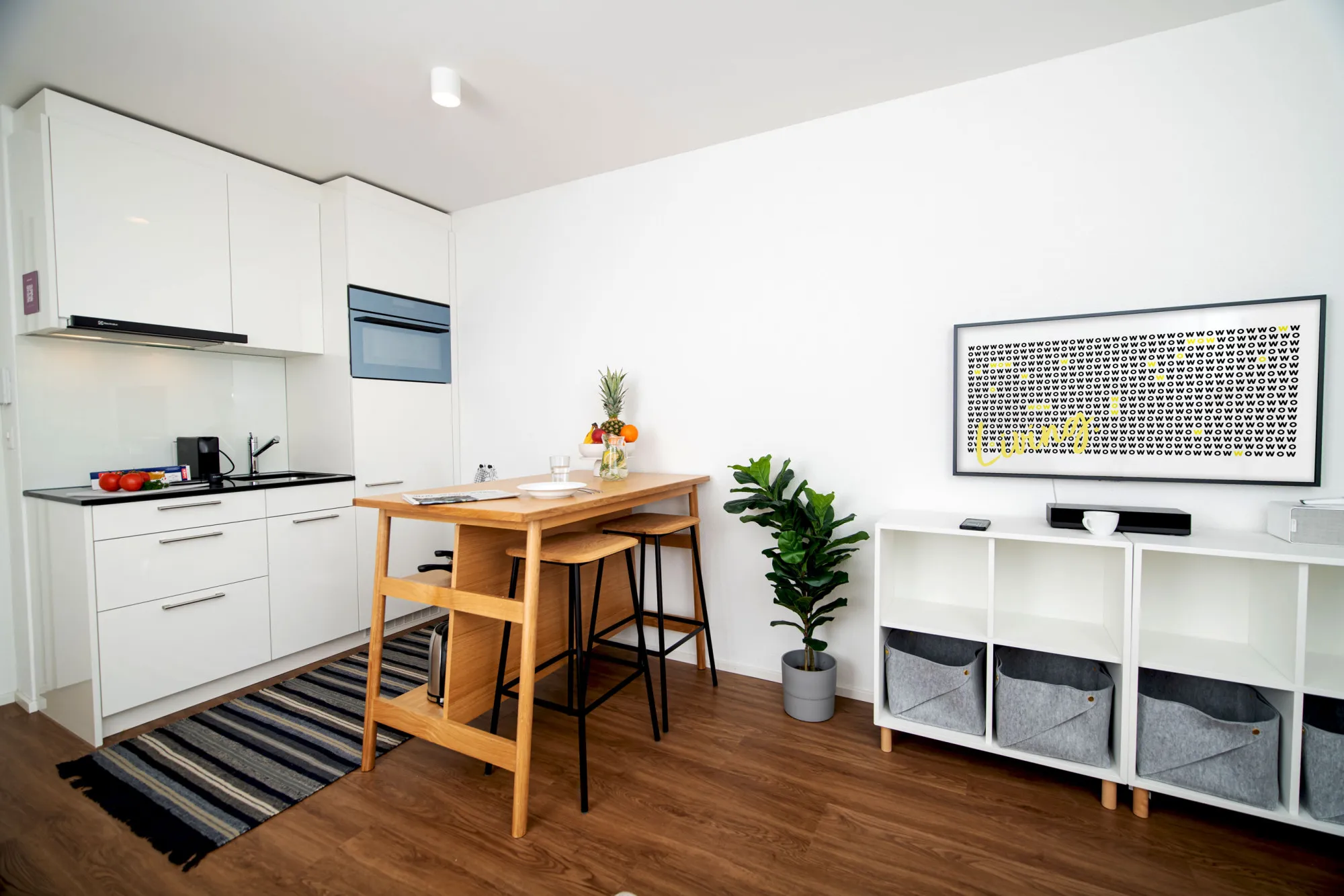 Sophisticated Studio For Remote Work In A Quiet Central Location