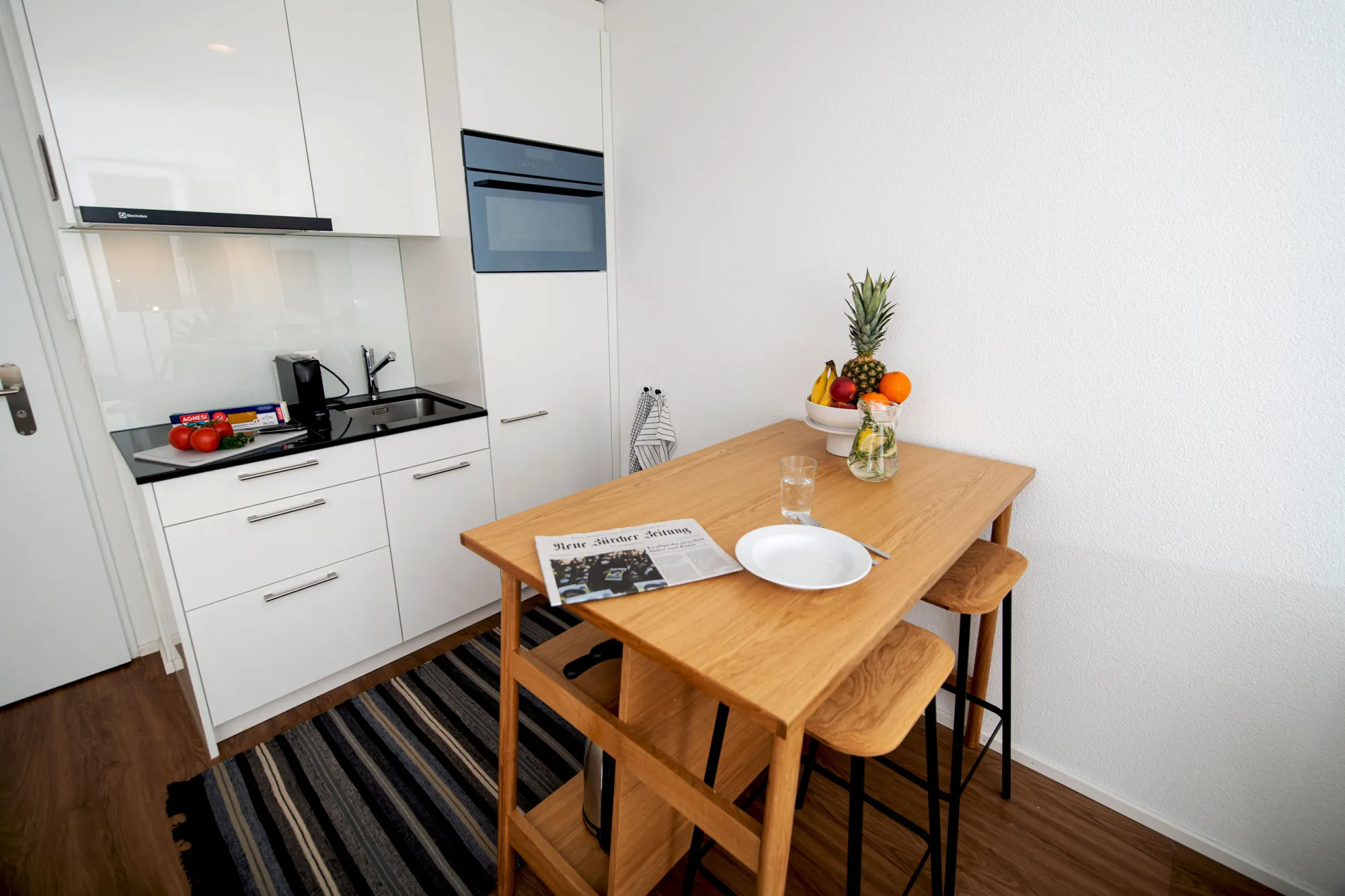 Sophisticated Studio For Remote Work In A Quiet Central Location #3