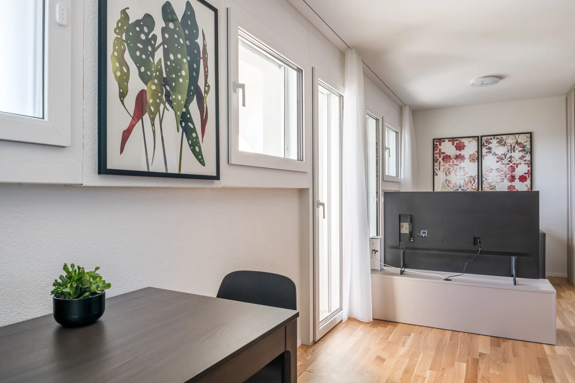 Sophisticated Compact Studio For Work-from-home Stays In Central Basel #2
