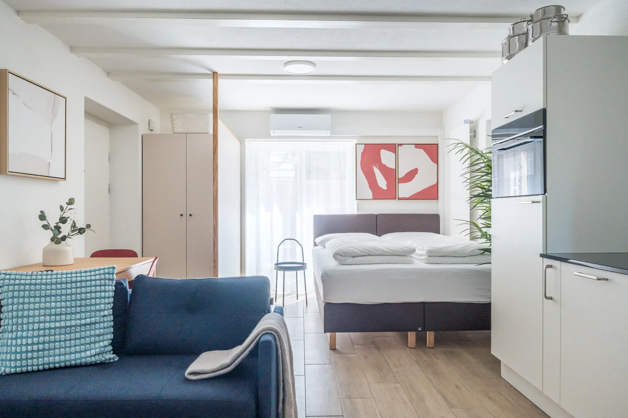 Curated Cozy Zurich Studio For Remote Work, 2 Min From Hauptbahnhof #3