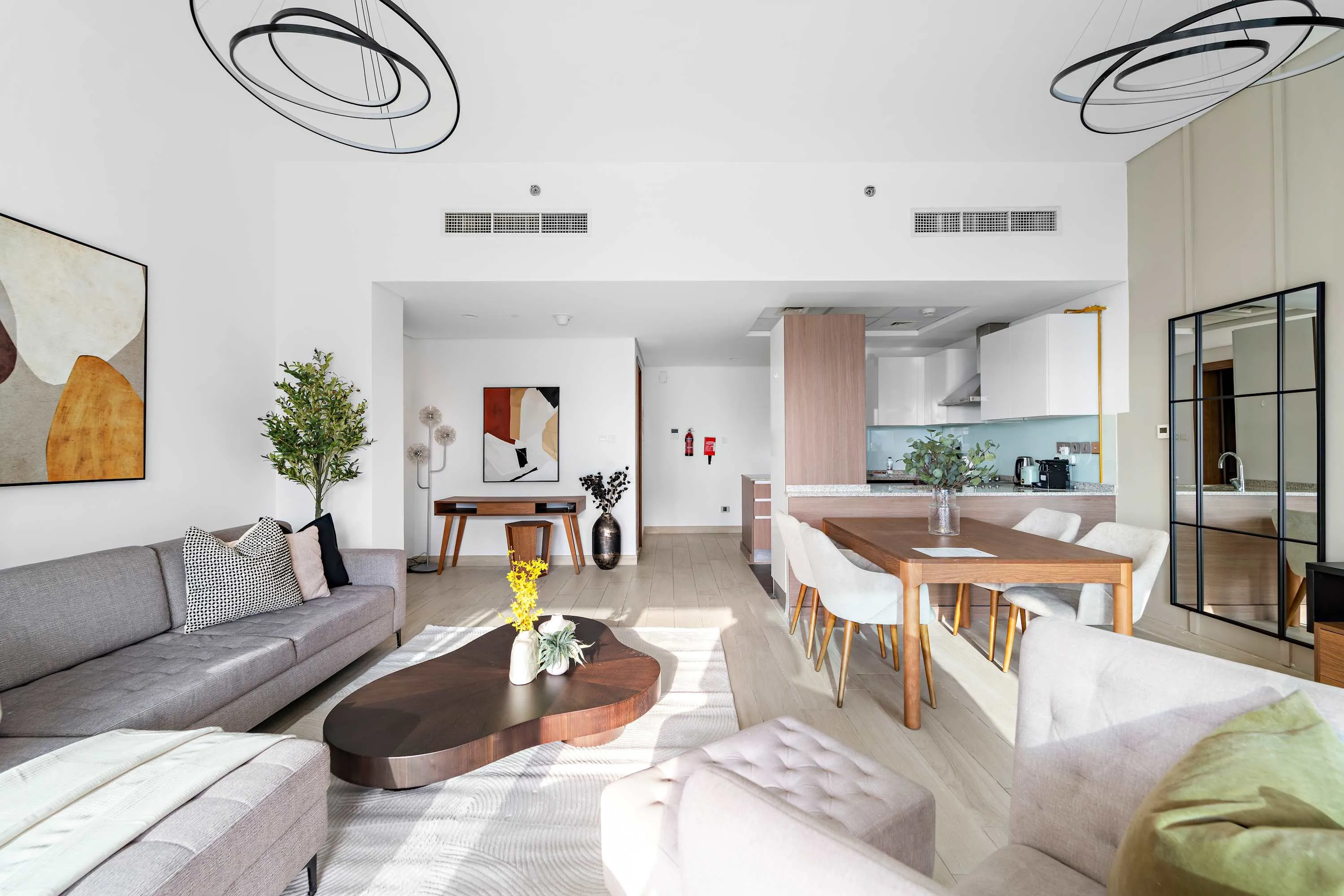 Upscale Dubai Studio With Dedicated Home Office In Al Jaddaf For Remote Work #4