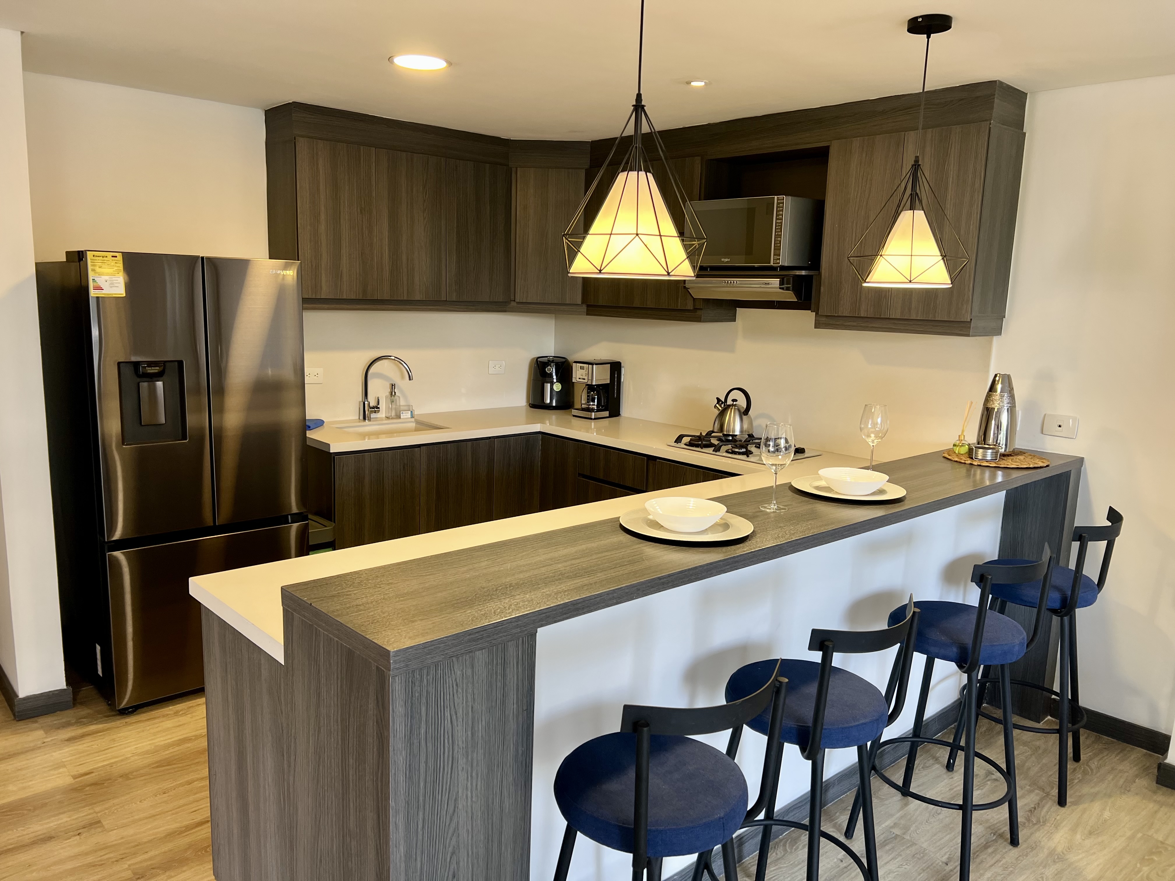 Elegant 2br Executive Flat In El Poblado, Medellin - Spacious Work-from-home Base #3