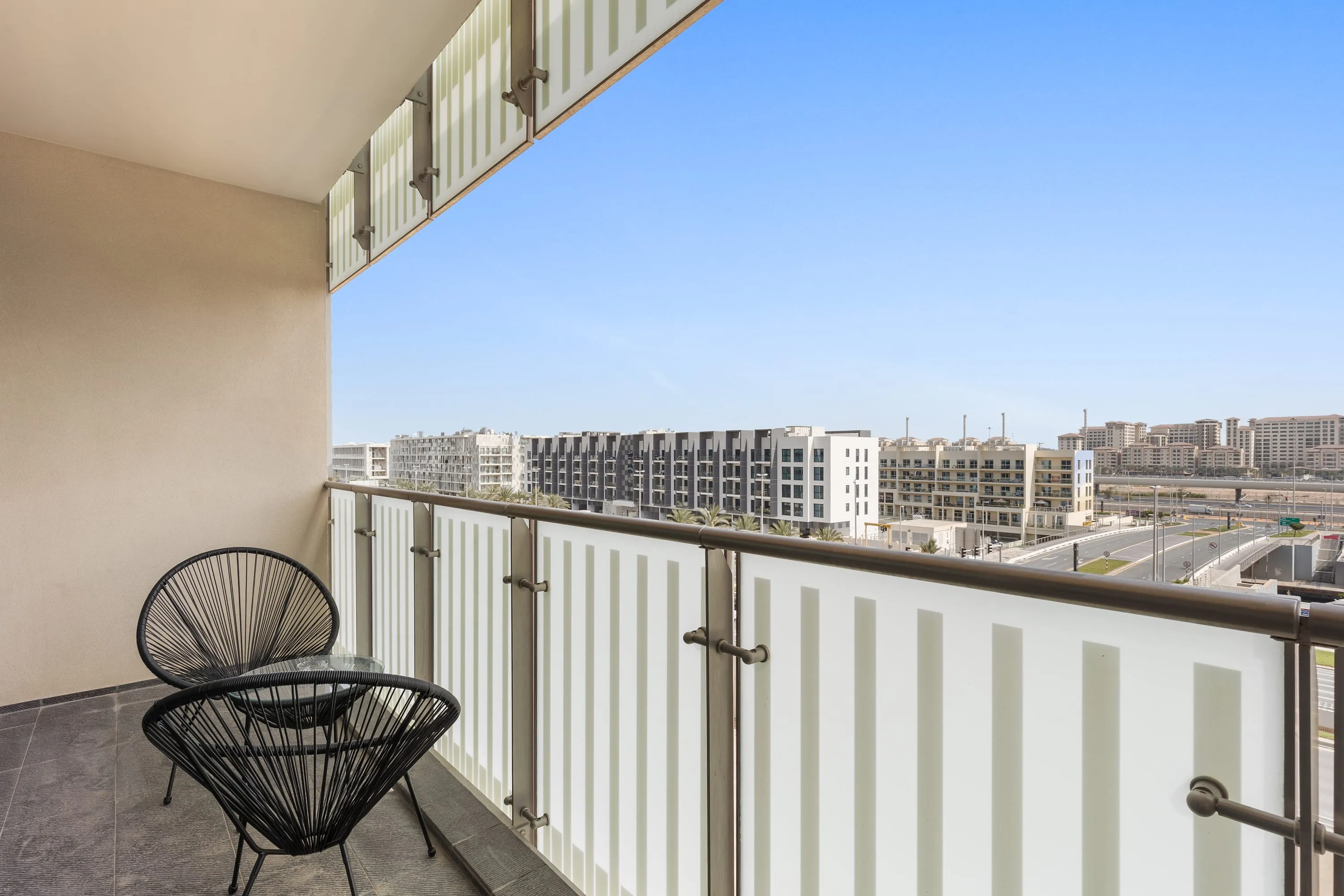 Luxurious 2br Flat With Prime Home Office Setup In Abu Dhabi Downtown #2