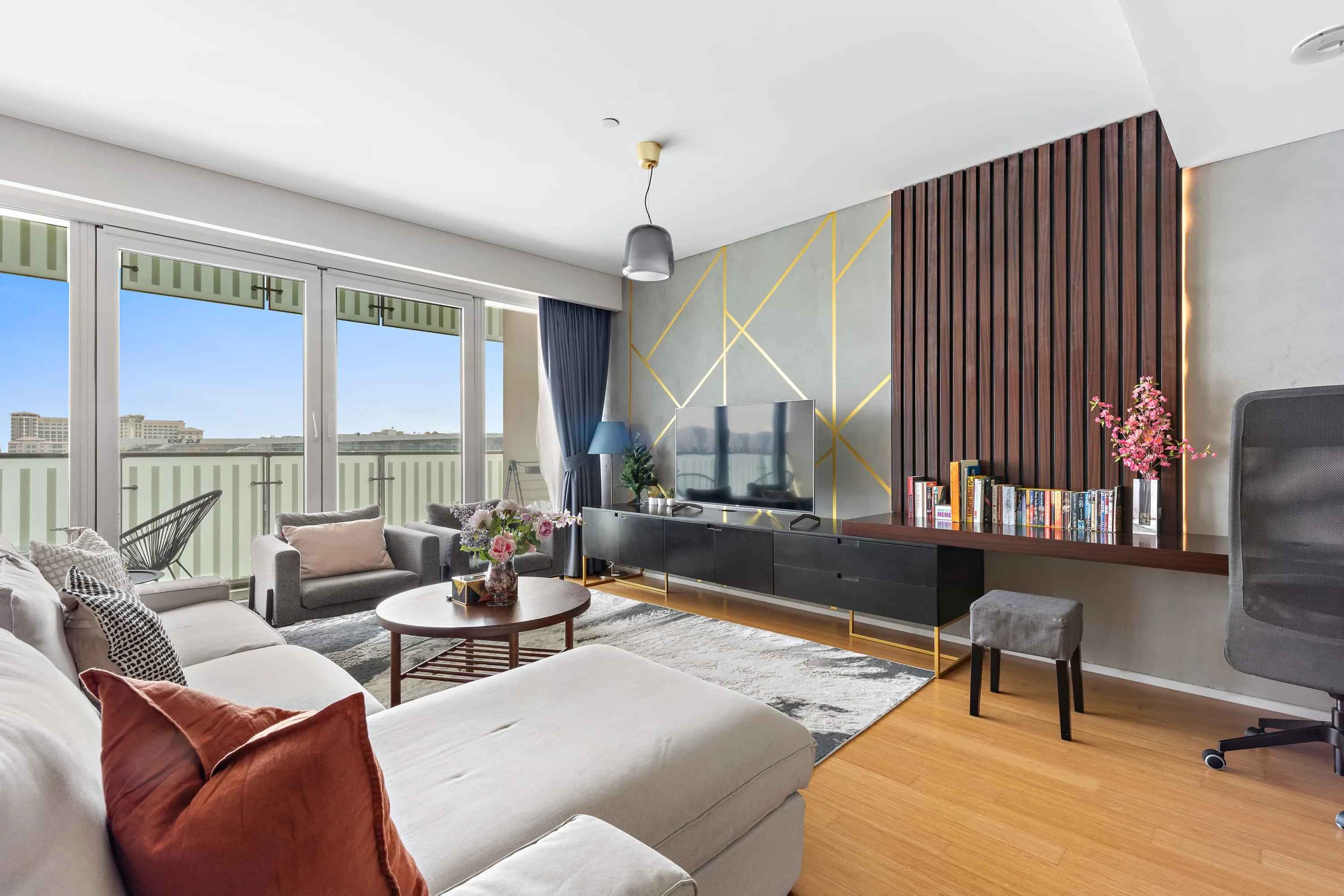 Luxurious 2br Flat With Prime Home Office Setup In Abu Dhabi Downtown #3