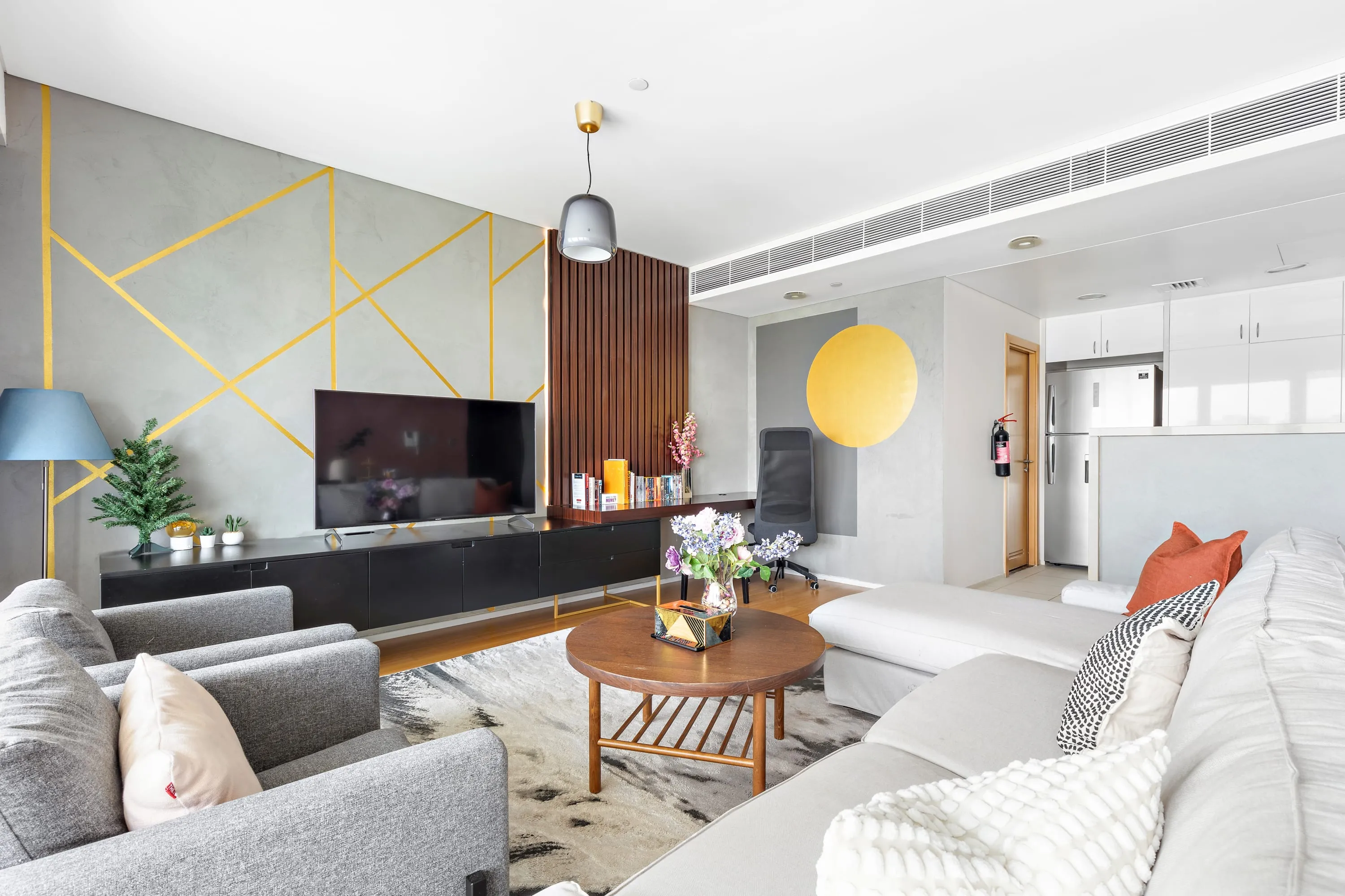 Luxurious 2br Flat With Prime Home Office Setup In Abu Dhabi Downtown #5