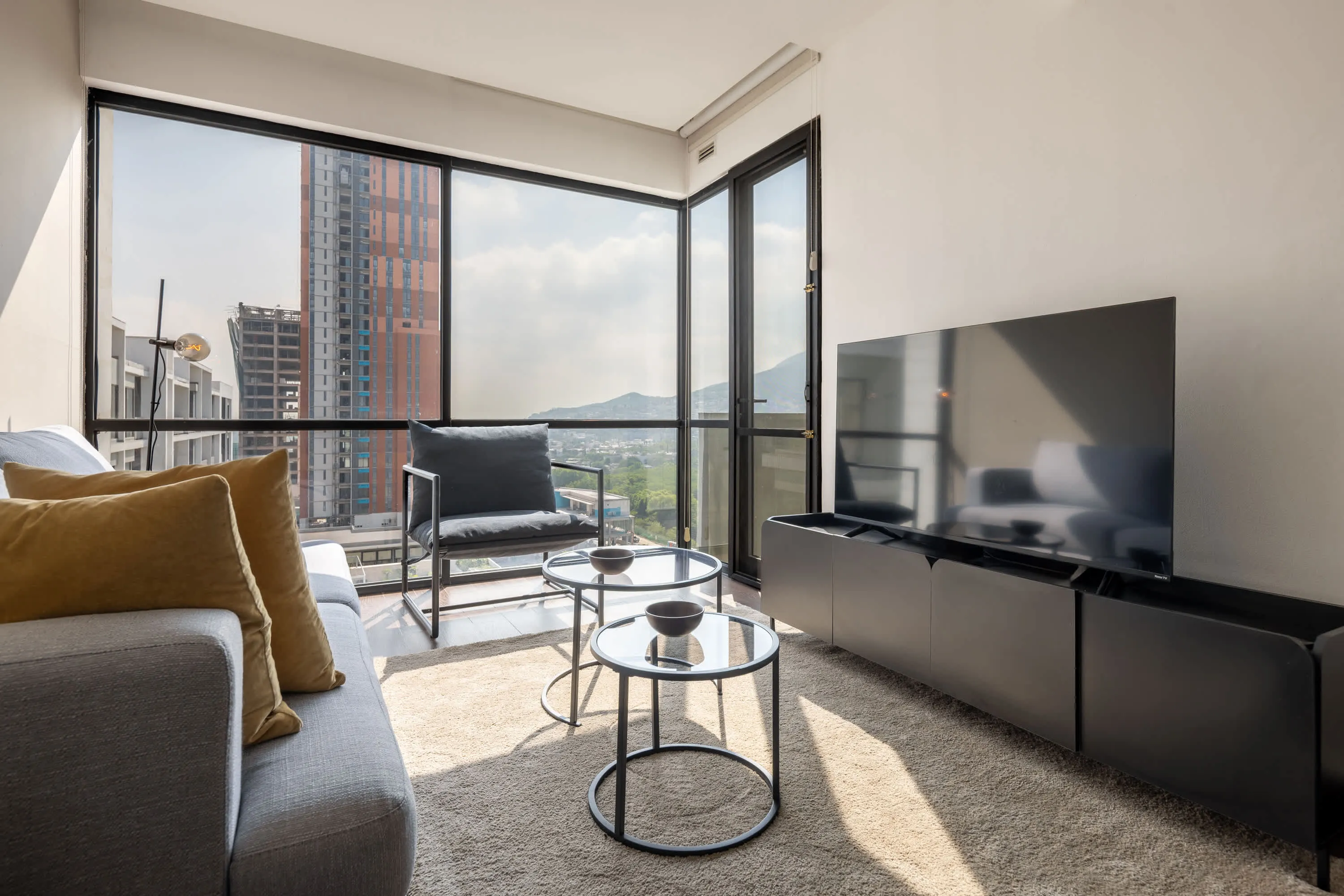Wfh In Style: Chic Spacious 2br Monterrey Flat With Pool, Gym & Mountain Views