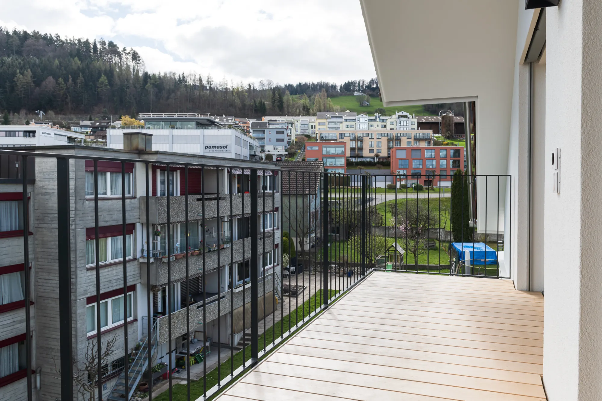 Trendy 2-bed Executive Flat For Remote Work In Zug #2