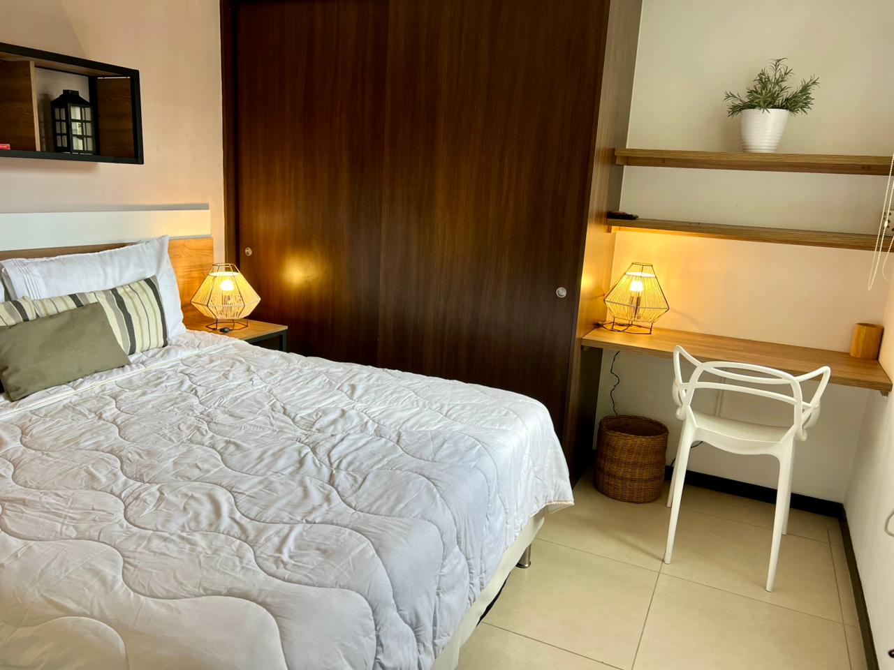 2-and-2 Modern Apartment in Sabaneta with City Views #4