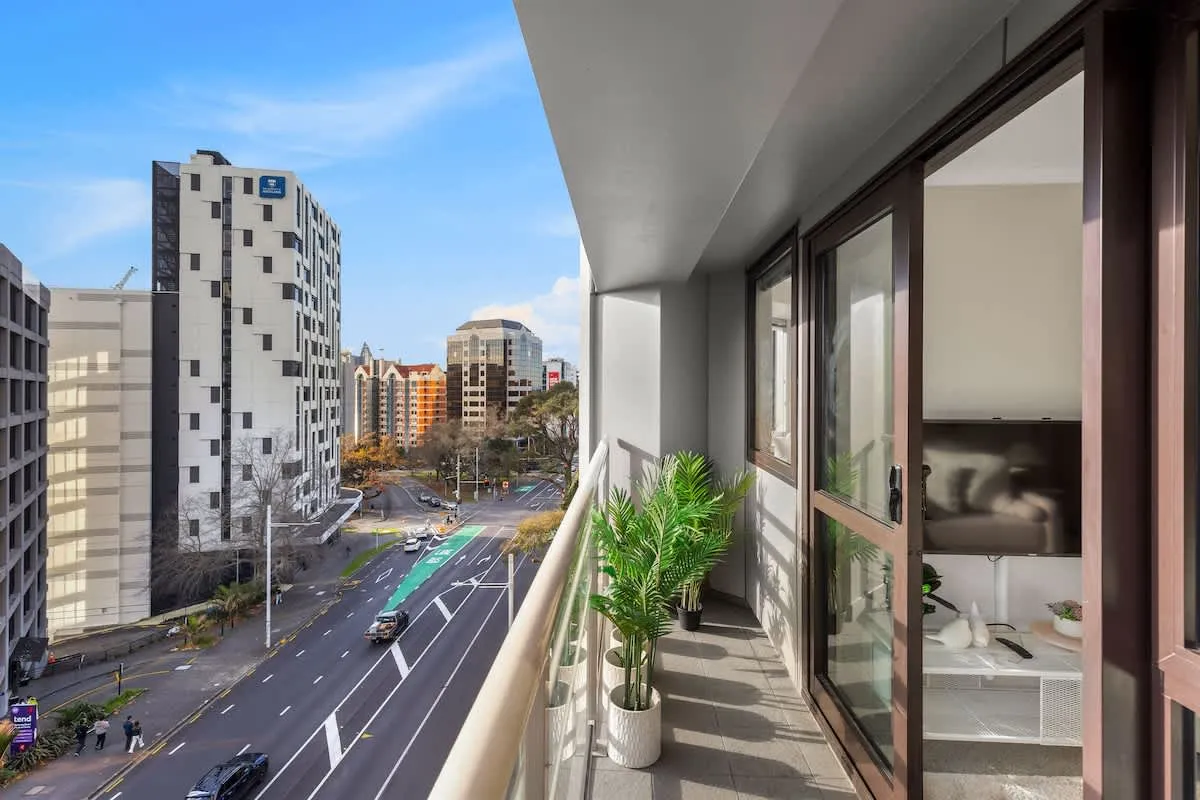 Modern Auckland Flat - Efficient 3br, Fast Wi-fi & Dedicated Home Office #5