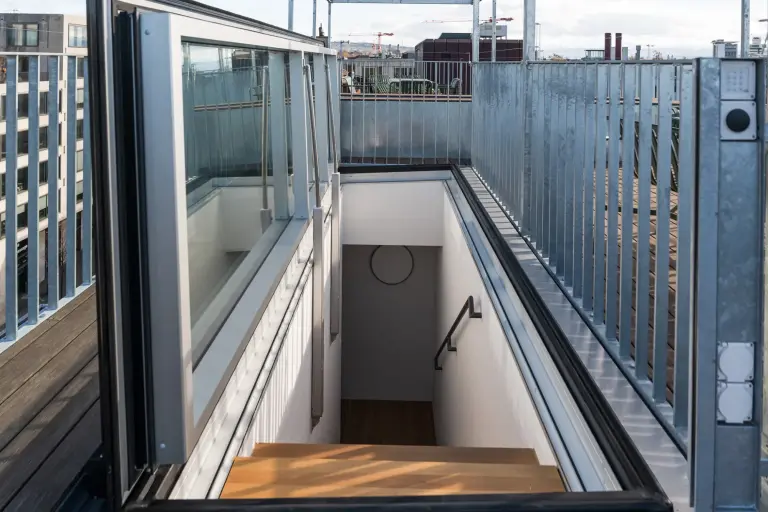 Airy 105m2 Zurich Flat With Rooftop For Work-from-home Stays