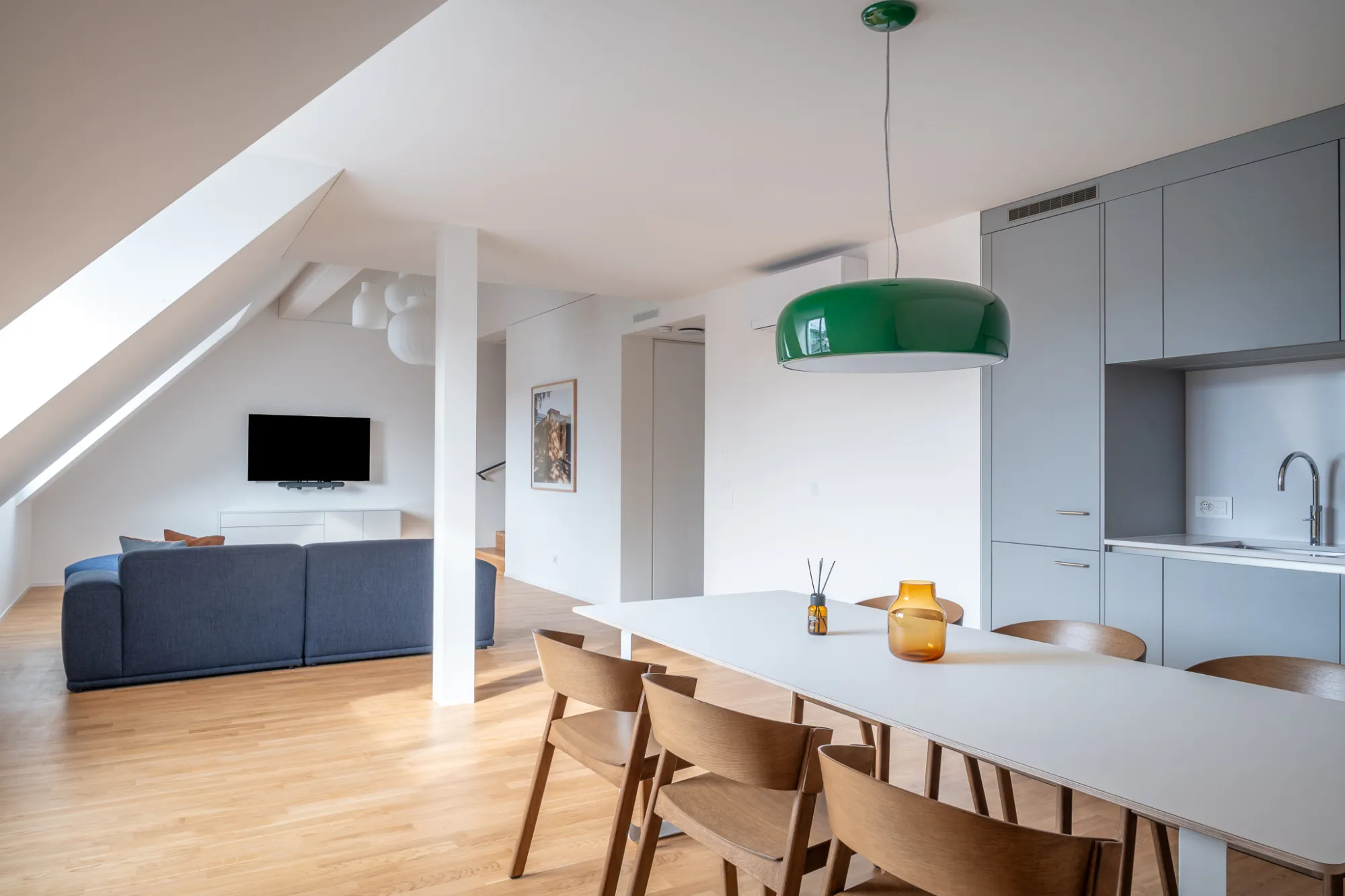 Airy 105m2 Zurich Flat With Rooftop For Work-from-home Stays #4