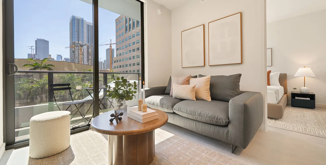 Designer 55 Sqm Miami Flat - Roomy Digital-nomad Setup With Dedicated Home Office