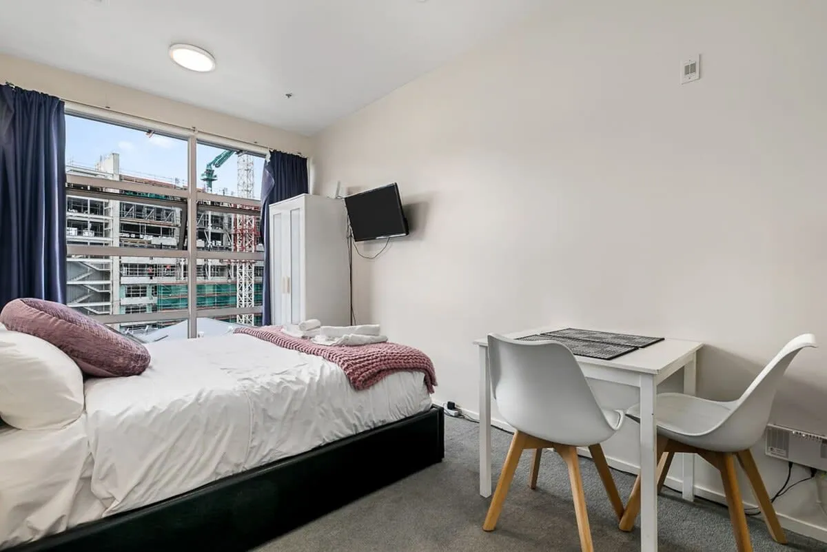 Designer Intimate City Flat In Auckland Cbd - Remote-ready 1br With Dedicated Work Nook #3