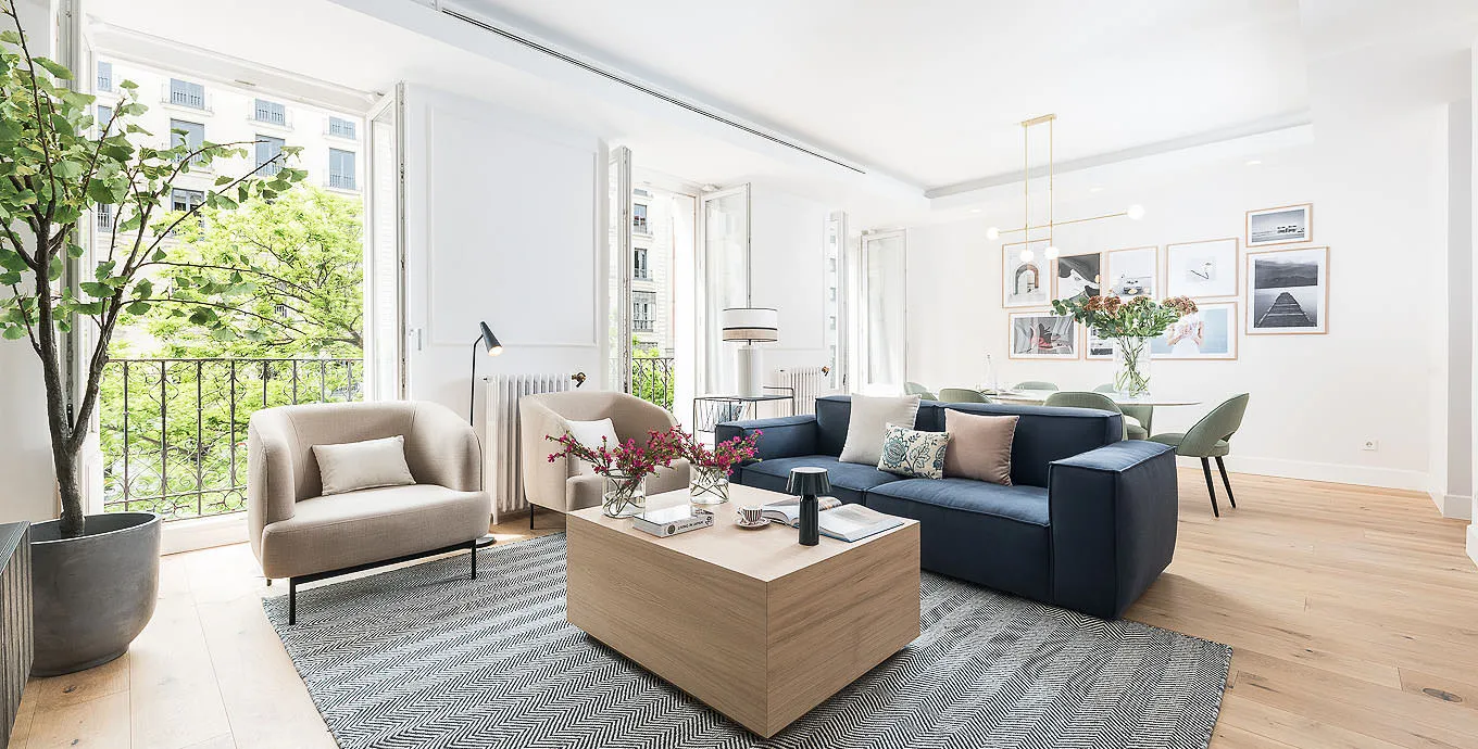 Chic Madrid Penthouse: Vast 3-bedroom Workspace With Stunning City Views