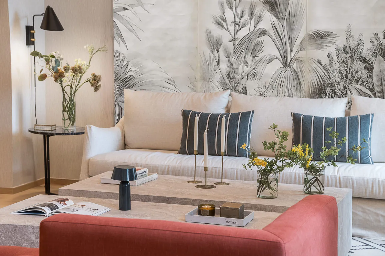Stylish Madrid Penthouse With Spacious Living And Prime Home Office Area #5