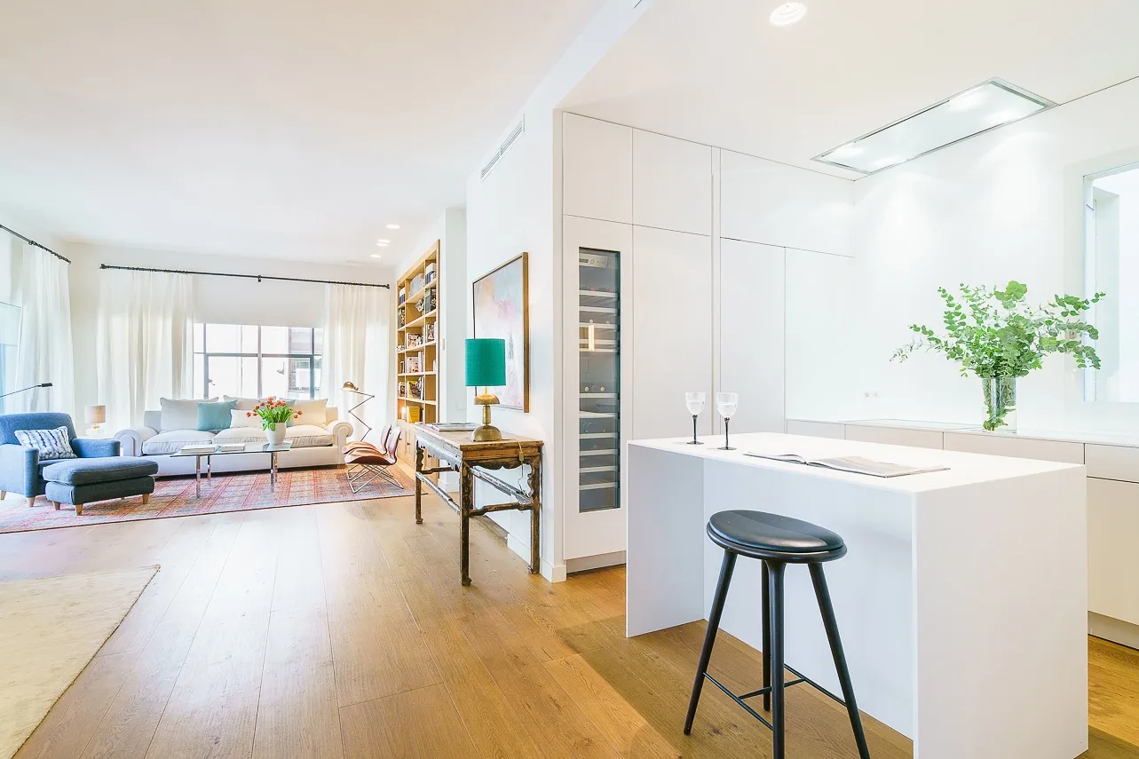 Vast Madrid Flat With Dedicated Home Office And Modern Comforts For Remote Work #5