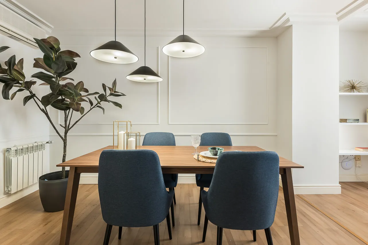 Spacious Madrid Flat With Home Office Zones For Remote Work Success #4
