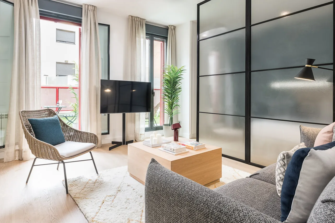 Sleek Intimate Madrid Flat With Dedicated Home Office - For Digital Nomads #4