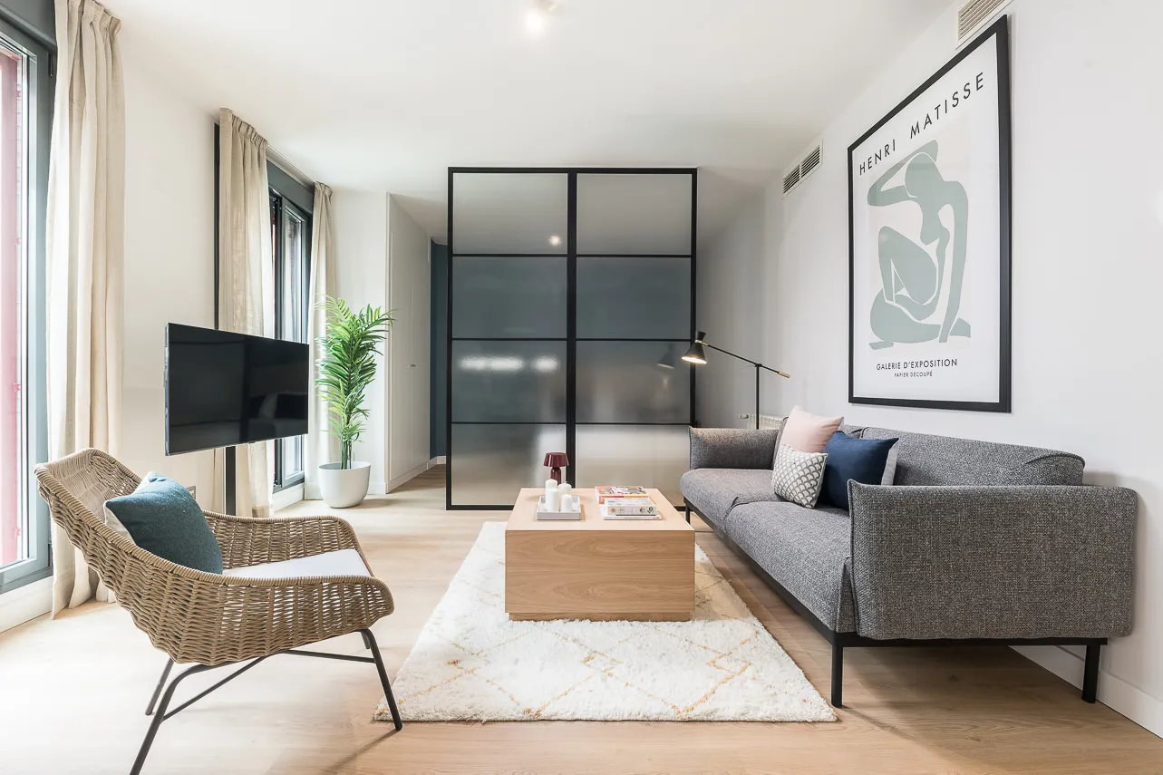 Sleek Intimate Madrid Flat With Dedicated Home Office - For Digital Nomads #3