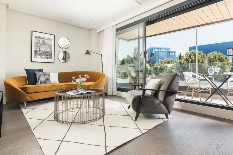 Elegant Madrid Flat With Bright Home Office And Scenic City Views For Remote Work