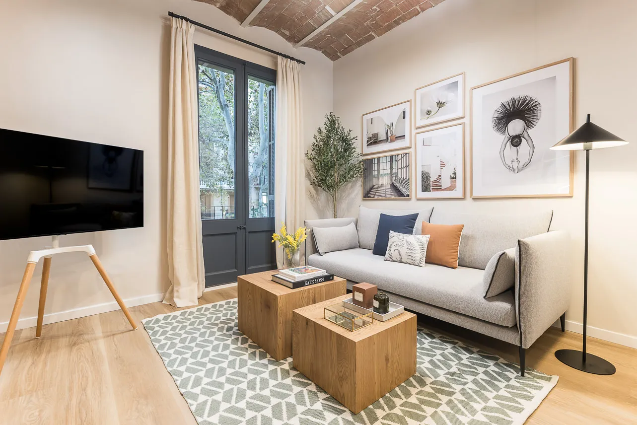 Welcoming 2-bed Flat With Dedicated Home Office In Barcelona For Remote Work #2