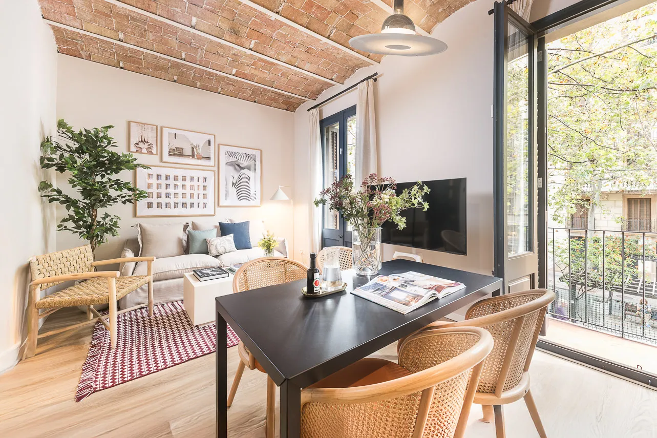 Contemporary 2-bedroom Flat With High-speed Fiber And Outdoor Space In Barcelona For Remote Work #4