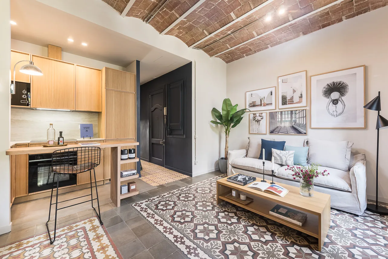 Elegant 2-bed Flat With Spacious Home Office And City Views In Barcelona #4