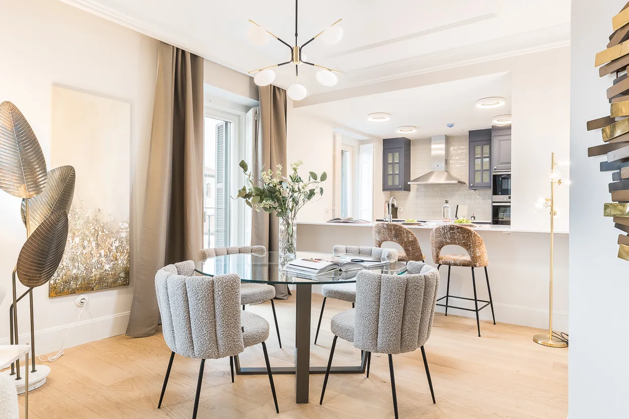 Spacious Madrid Flat With Dedicated Home Office And Creative Workspace In Centro #5