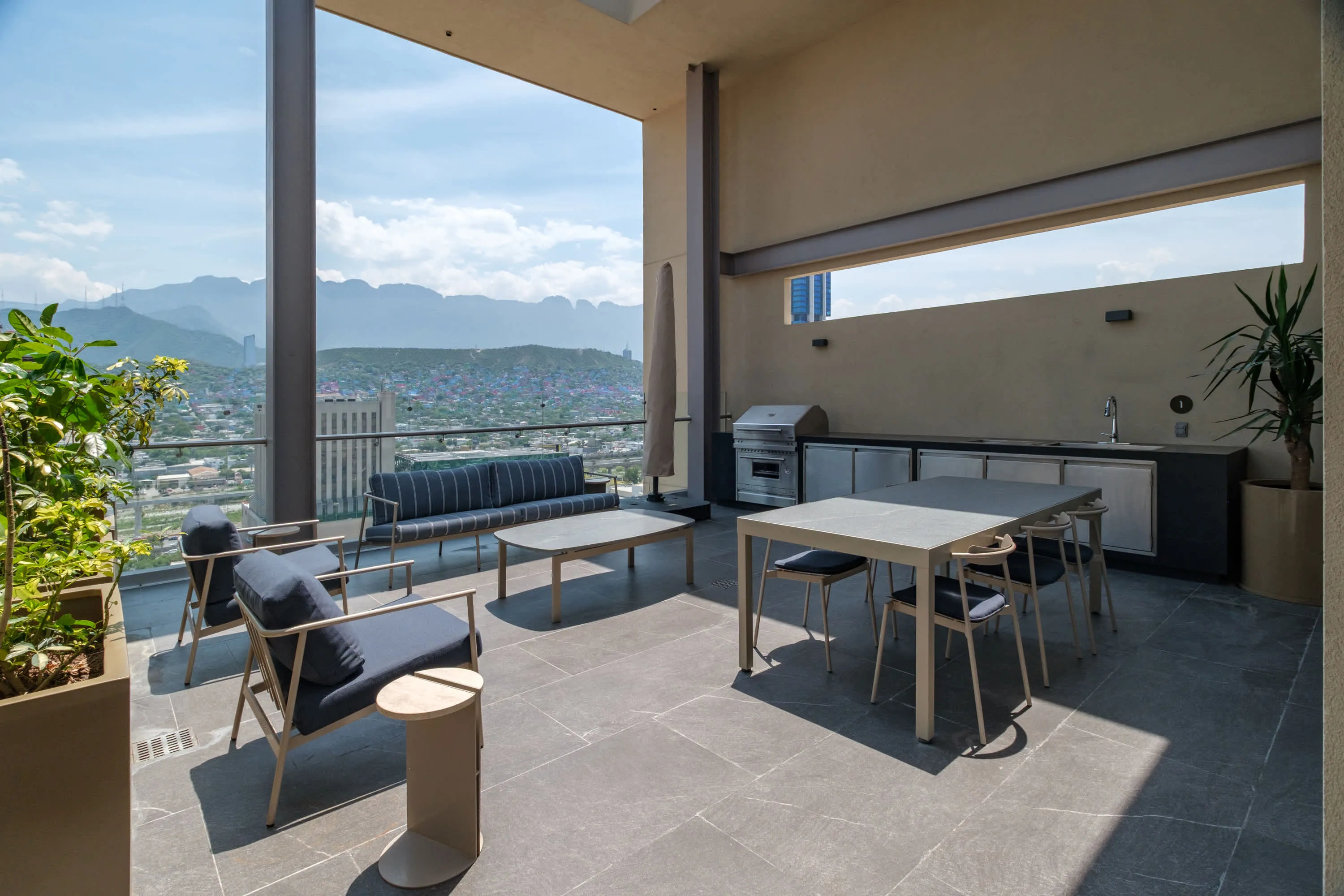 Distinctive 2br/2ba Barrio Antiguo Flat - Wfh-ready, Steps To Monterrey Cafes #5