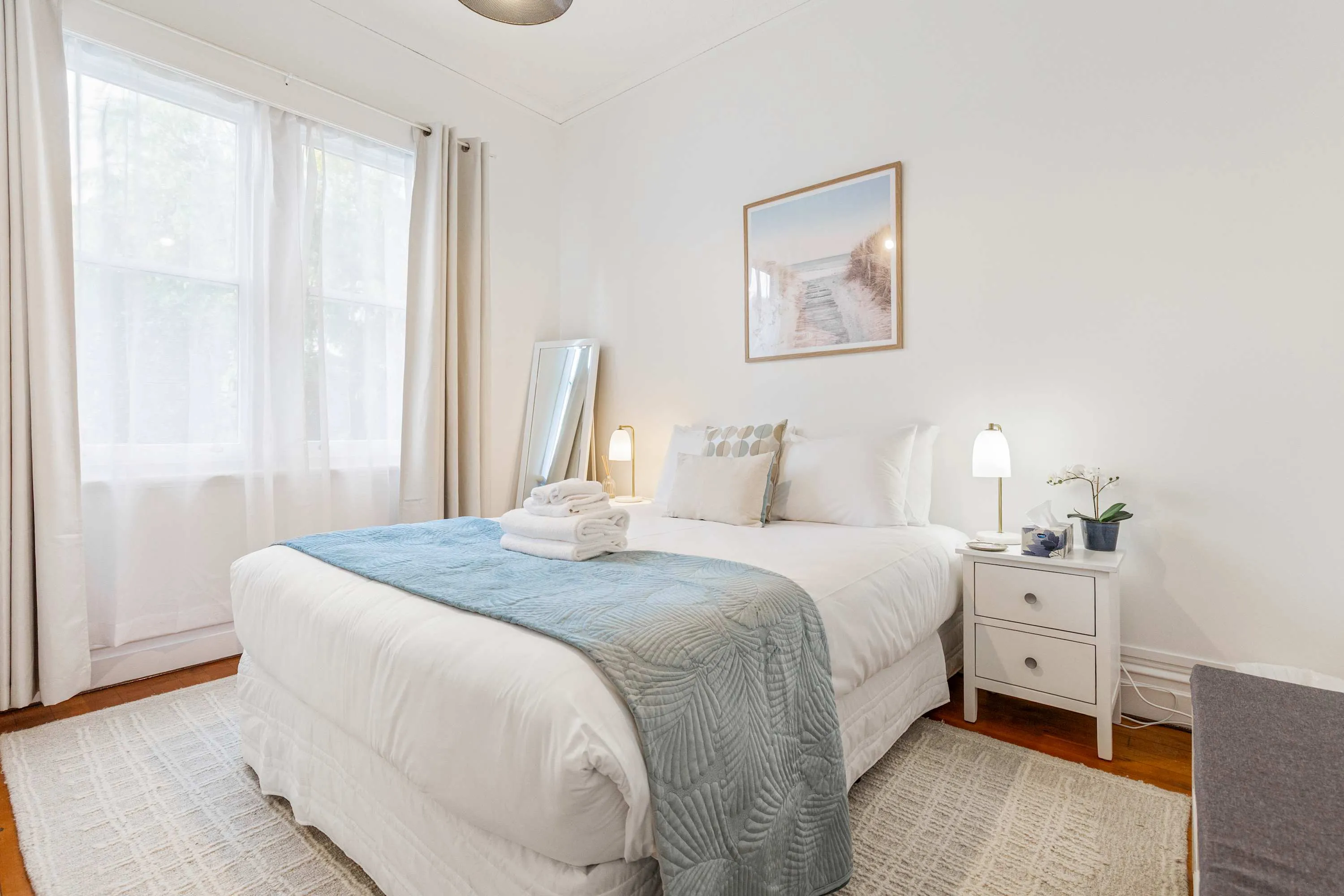 Compact Contemporary Metro Flat In Auckland - 3br, Pro Home Office For Digital Nomads #2
