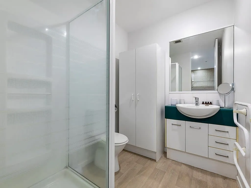 Impressive Cozy 2br Auckland Flat - Sky Tower View, Dedicated Home Office & Parking #4