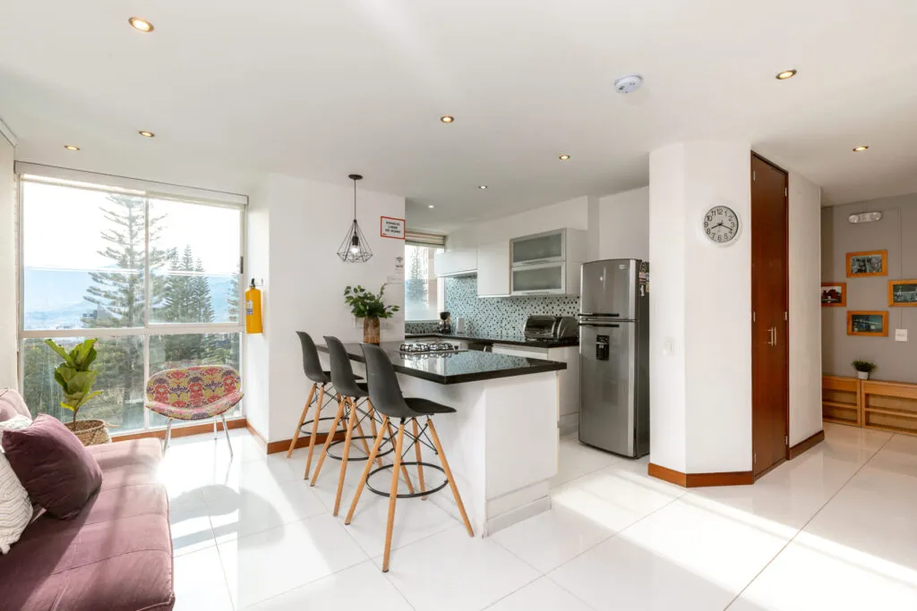 Designer City Flat With Dedicated Home Office In Medellin