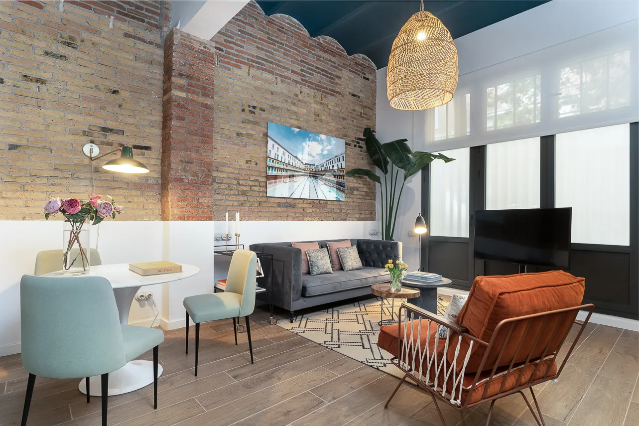 Distinctive 40m2 Barcelona Flat Designed For Remote Work And Digital Nomads #2