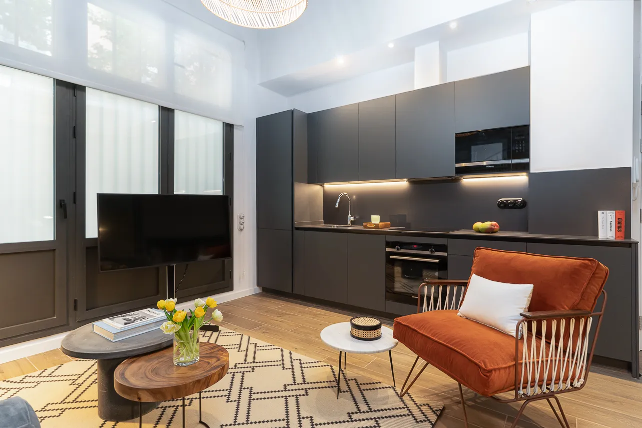 Distinctive 40m2 Barcelona Flat Designed For Remote Work And Digital Nomads #4