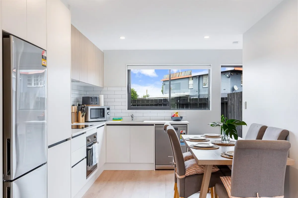 Luxurious Contemporary Flat In Auckland - Charming 3br, Dedicated Home Office & Fast Wifi #5
