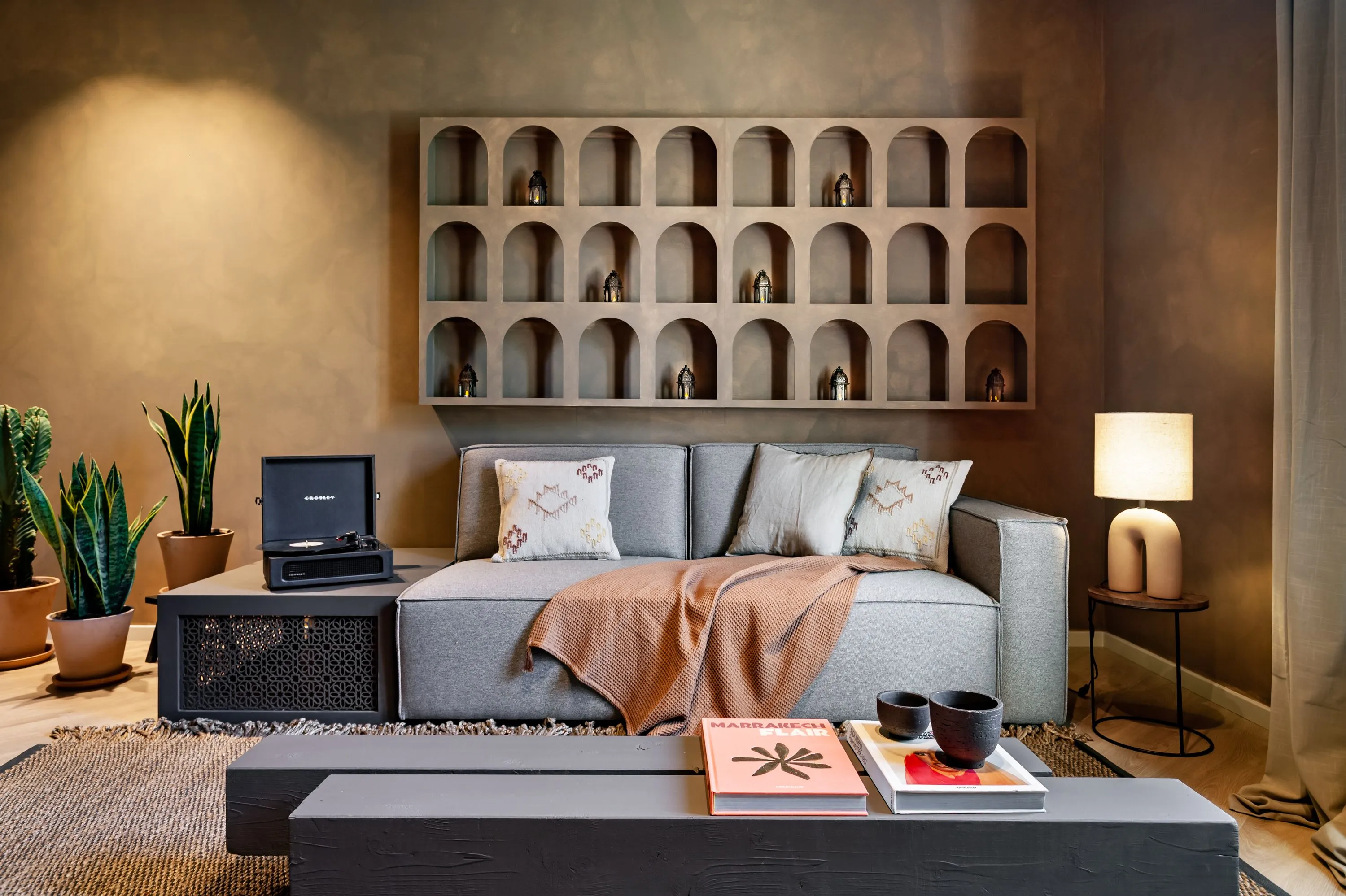 Sleek 76m2 Flat With Pro Workstation & Fiber In Barcelona's Central Neighborhood #2