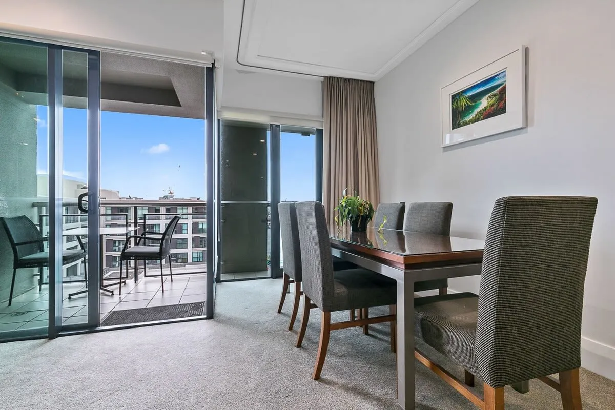 Executive Compact 2br Flat In Viaduct Harbour -- Premium Home Office For Digital Nomads #3