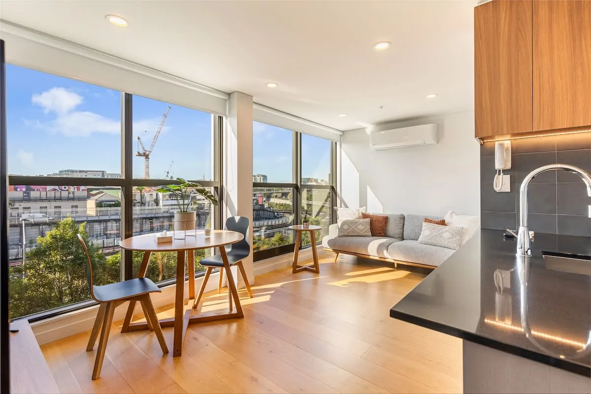 K Road Urban Flat - Efficient 1-bed, Dedicated Home Office & Fast Wifi For Remote Work