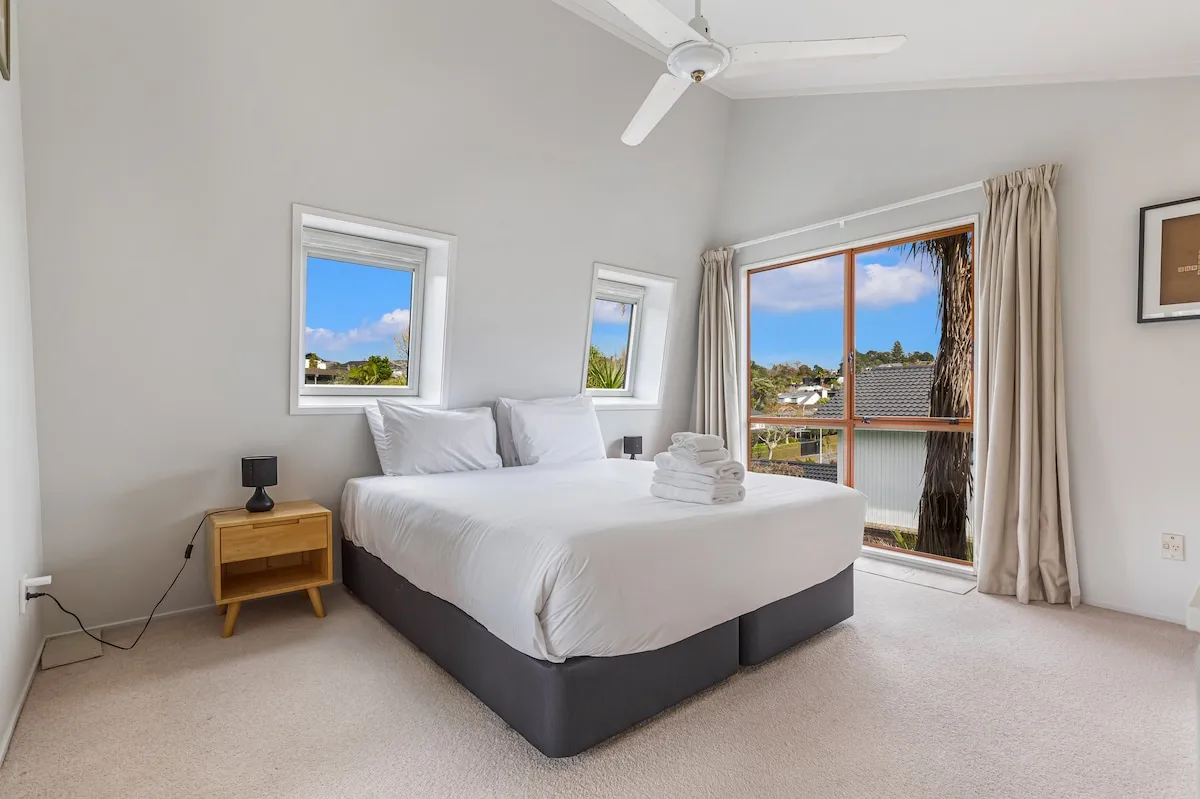 Auckland Compact 2br Flat - Distinctive Layout & Dedicated Work-from-home Nook #4