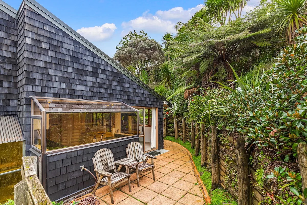 Auckland Compact 2br Flat - Distinctive Layout & Dedicated Work-from-home Nook #5