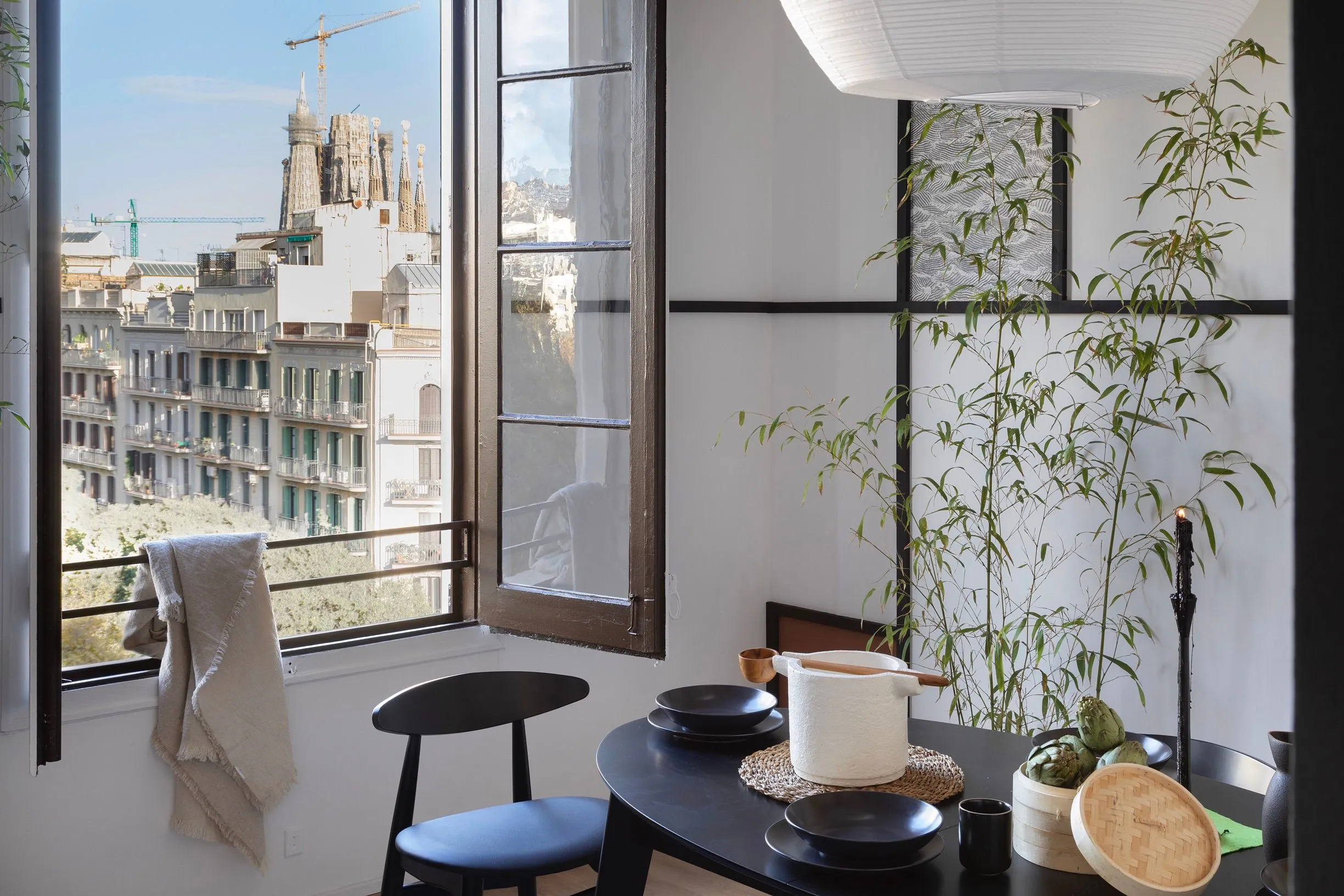 Modern 3-bed Flat With Ultra-fast Wifi & Pro Workspace In Barcelona City Center #3
