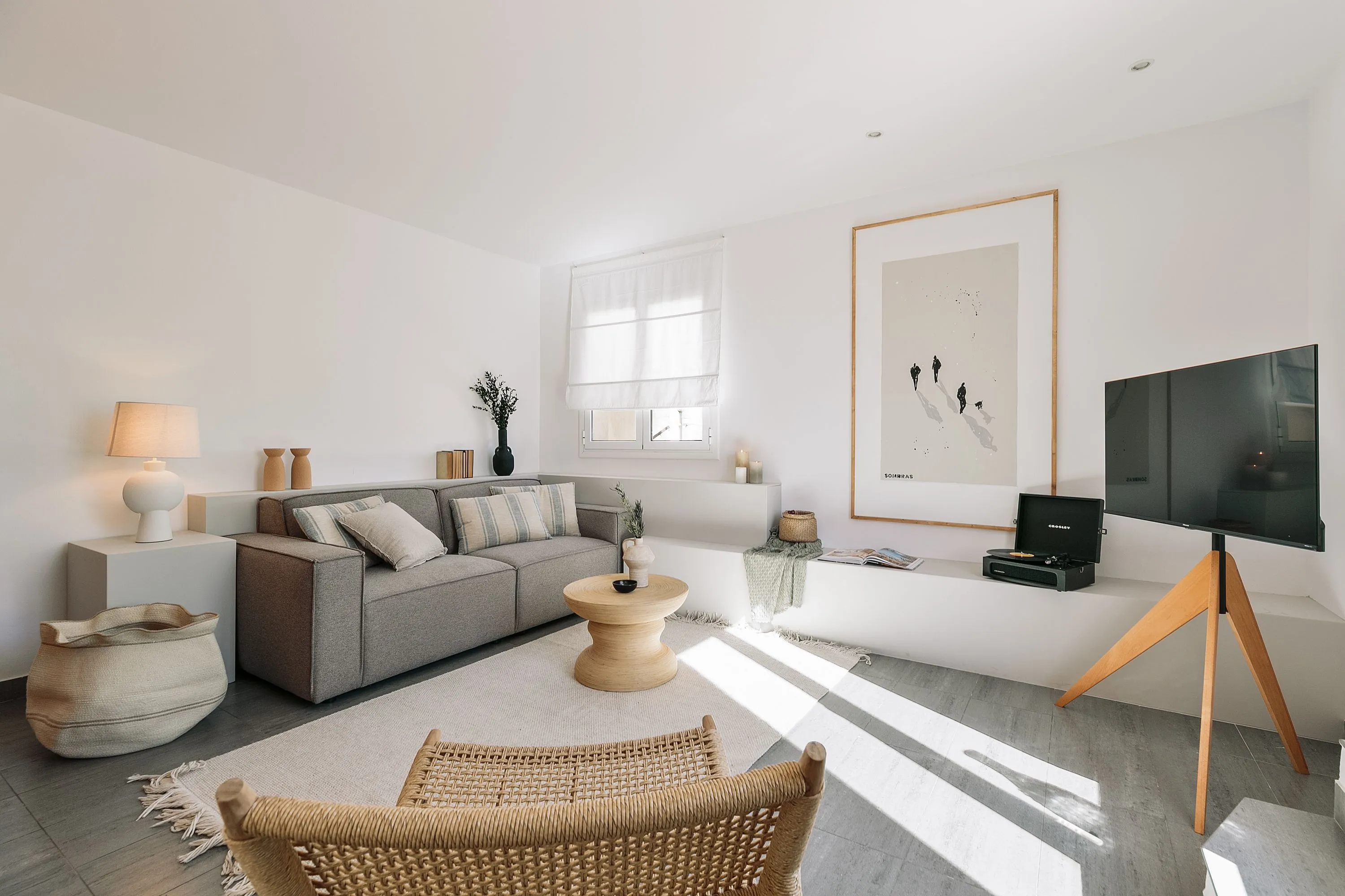 Airy Barcelona Studio With Private Office & City Views For Digital Nomads #4