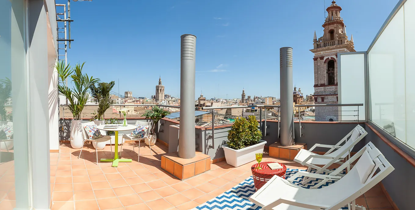 Modern 55m2 Flat With Dedicated Home Office In Valencia For Remote Work Flexibility