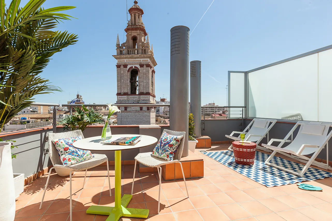 Modern 55m2 Flat With Dedicated Home Office In Valencia For Remote Work Flexibility #2