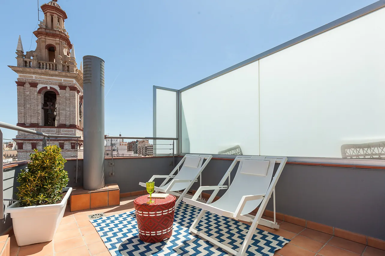 Modern 55m2 Flat With Dedicated Home Office In Valencia For Remote Work Flexibility #3