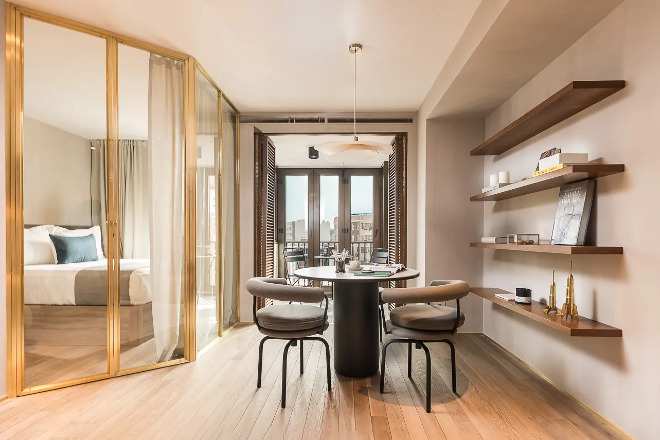 Upscale Madrid Flat With Efficient Home Office For Remote Work And Digital Nomad Comfort #3