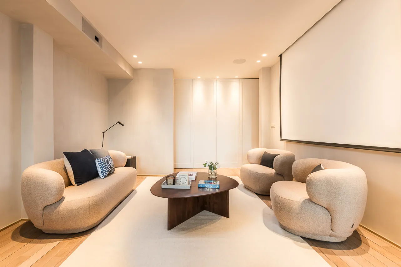 Upscale Madrid Flat With Efficient Home Office For Remote Work And Digital Nomad Comfort #5