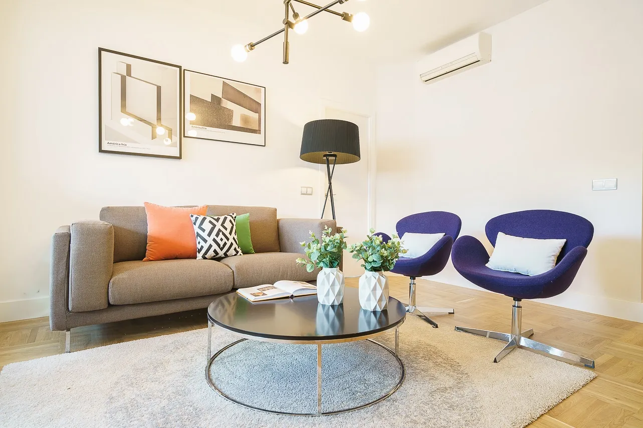 Urban Madrid Flat With Bright Home Office And Comfortable Living Space For Remote Work #4