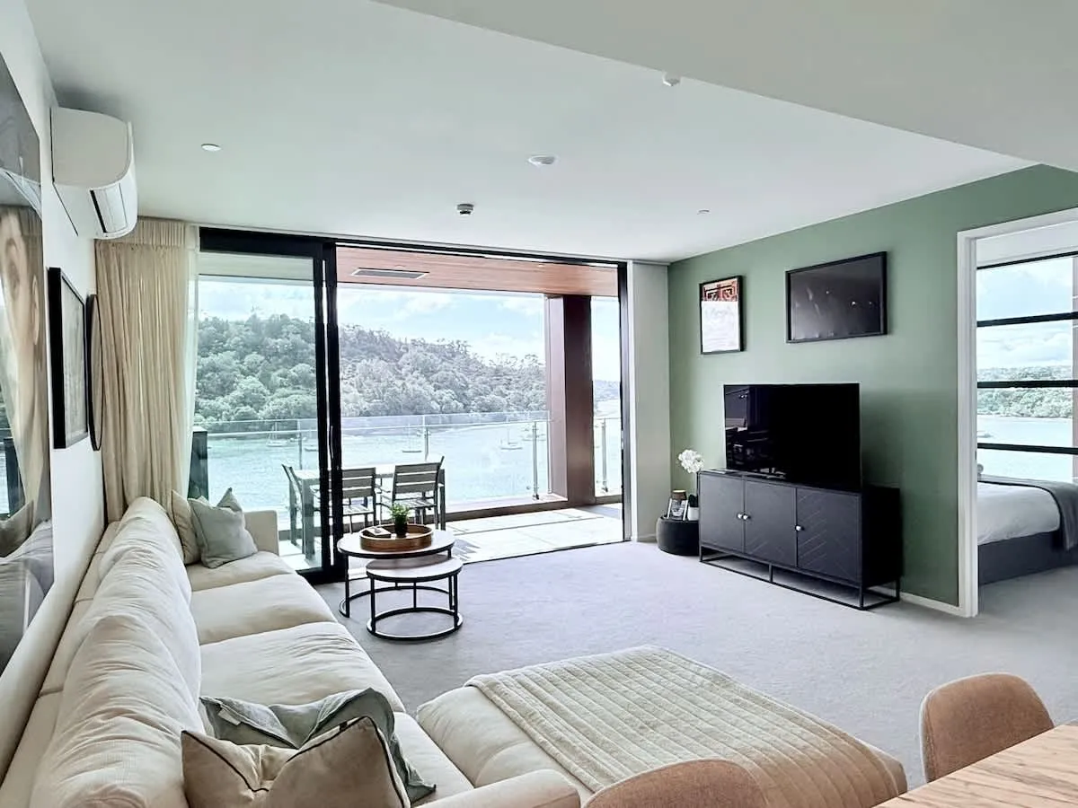 Designer Cozy 2br Flat Auckland - Balcony Views & Built-in Home Office For Digital Nomads #2