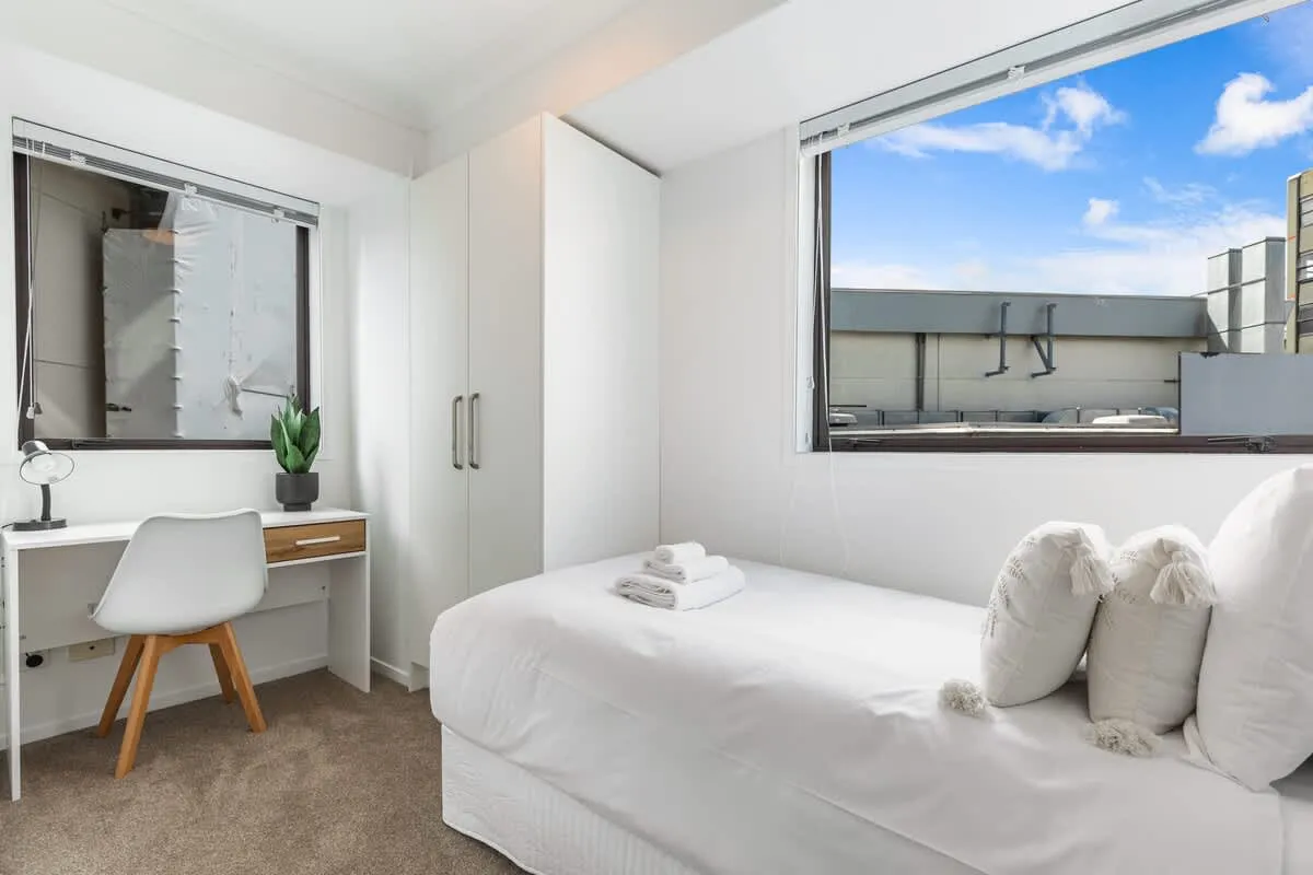 Luxurious Cozy 3br Auckland Flat - Digital Nomad Setup & Dedicated Home Office #3